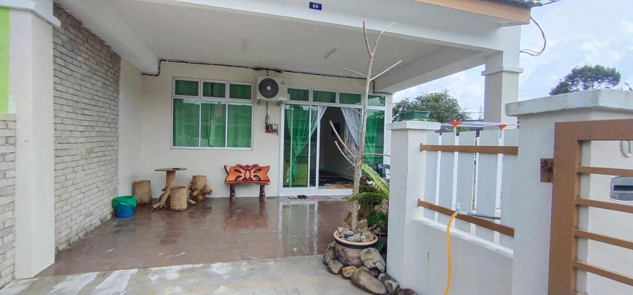 Homestay De'69 Джитра Екстериор снимка